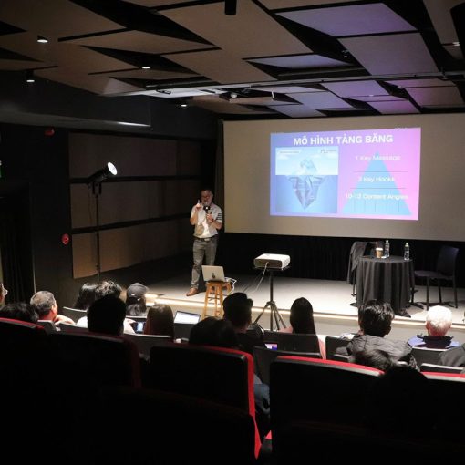 White Light Cinéhub