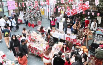 The Christmas Fair: Rockin’ Around Nghề Nghệ Art Fair